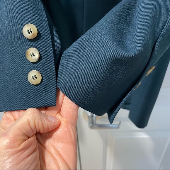 Liz Claiborne Jacket Women’s Green Long Sleeve Four Button Three Pocket Front - Picture 8 of 8